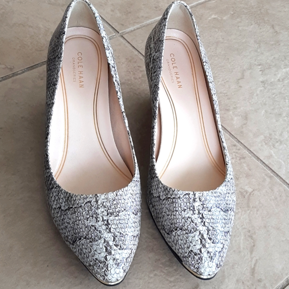 🪱 Cole Haan snakeskin wedge heels like new